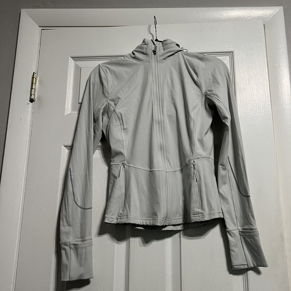 Lululemon Nulux Reflective Running Jacket Vapor - Size 12 - Picture 4 of 5